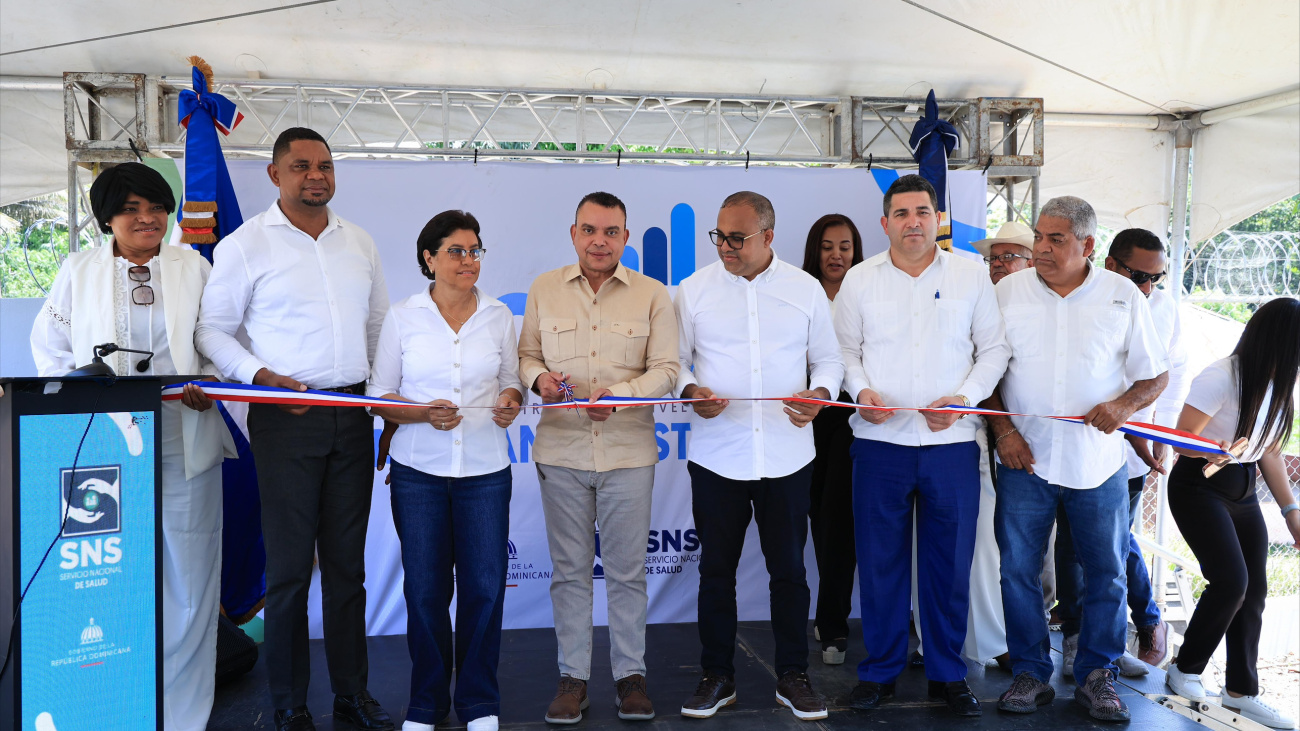 SNS entrega dos Centros de Primer Nivel e inicia remozamiento del Hospital Ramón Adriano Villalona en Dajabón