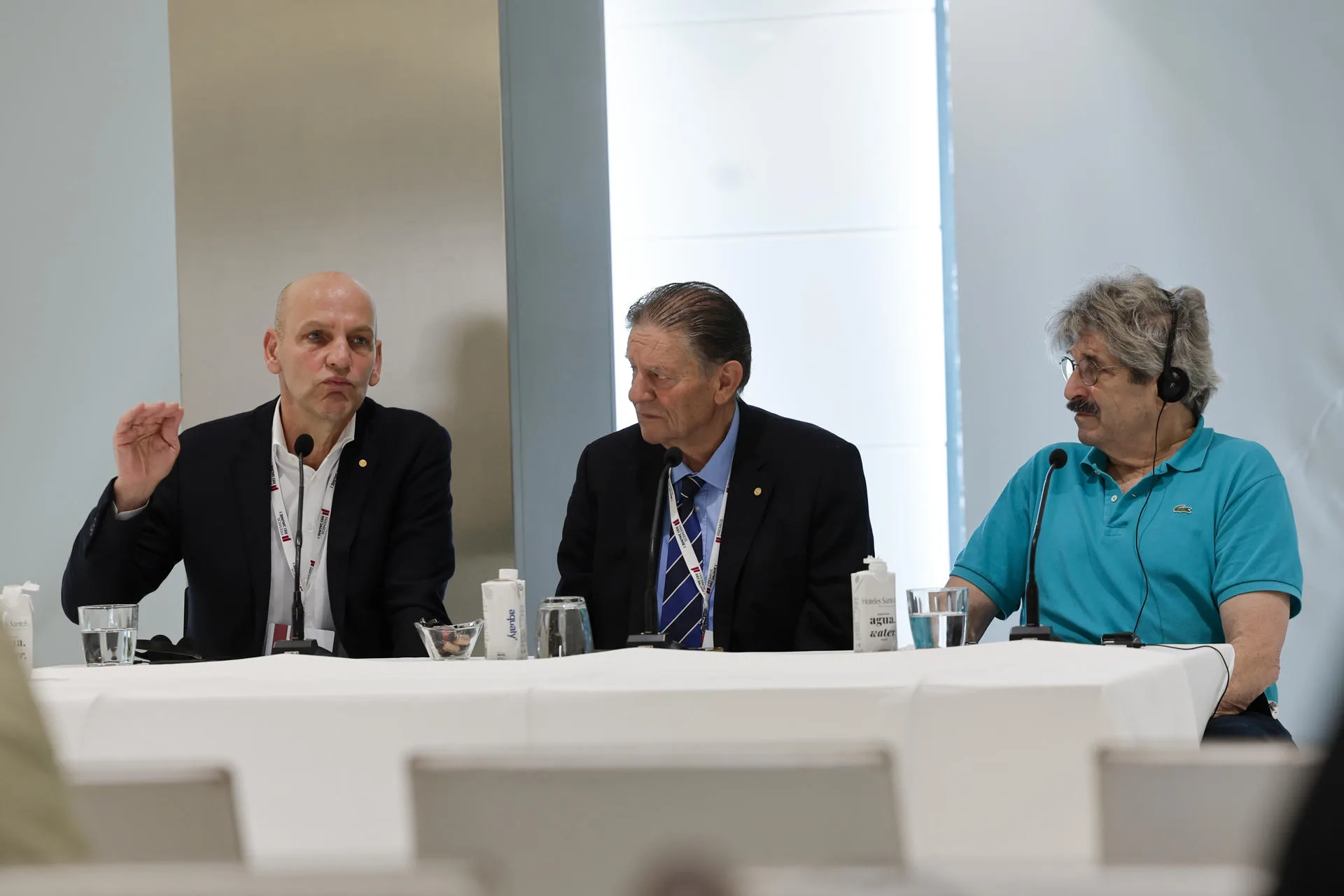 Dos premios Nobel reivindican el ejemplo de la NASA para divulgar y «vender ciencia»