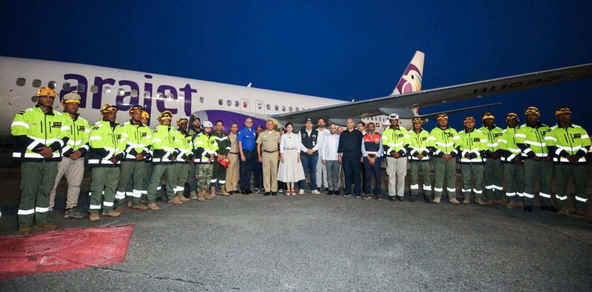 Vicepresidenta Raquel Peña recibe a rescatistas dominicanos tras misión humanitaria en Venezuela