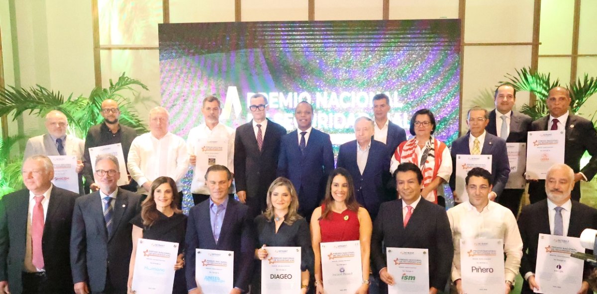 Intrant reconoce a 13 empresas por su seguridad vial