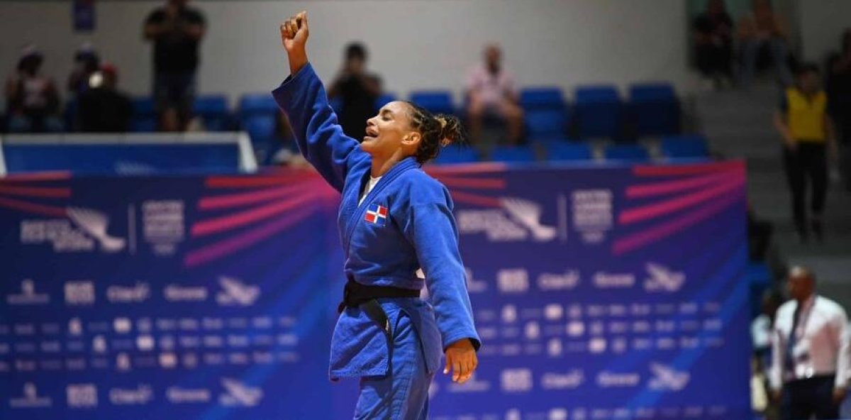 Abinader felicitó a Rosa por dar a RD primer oro