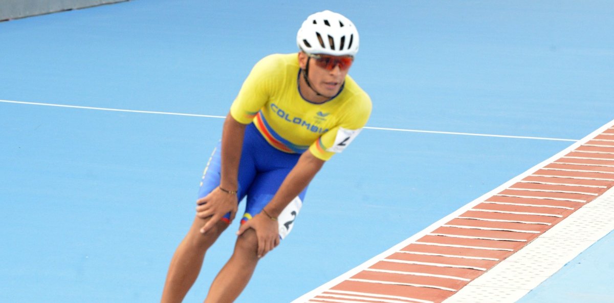 Colombiano Juan Jacobo Montilla gana oro en patinaje