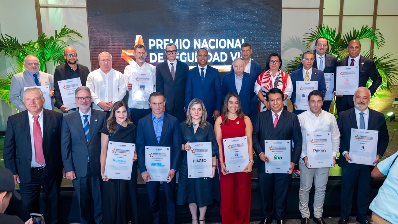 Intrant realiza primera edición del Premio Nacional de Seguridad Vial; reconoce a 13 empresas