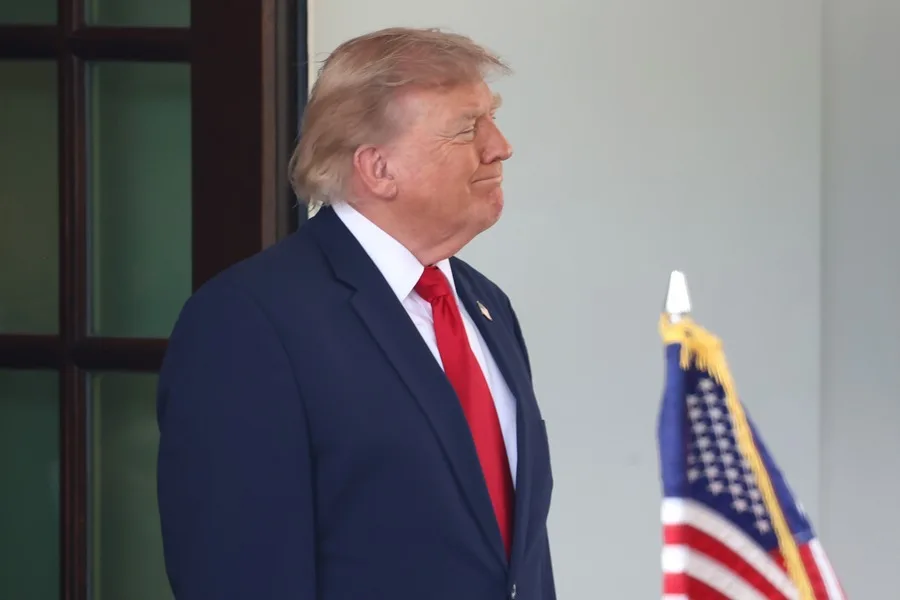 Donald Trump bromea de nuevo con presentarse a las elecciones de Estados Unidos en 2028