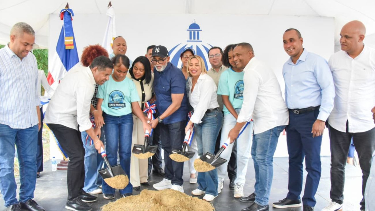 Desarrollo Provincial inicia construcción de bajo techo y estación policial en Santo Domingo Oeste