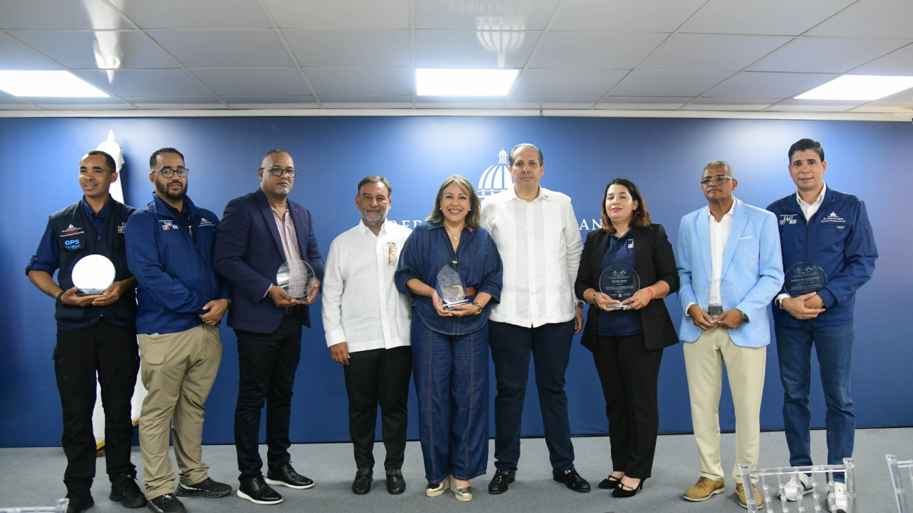 Ministerio de Salud reconoce labor del Equipo Médico de Emergencia tras misión humanitaria en Venezuela