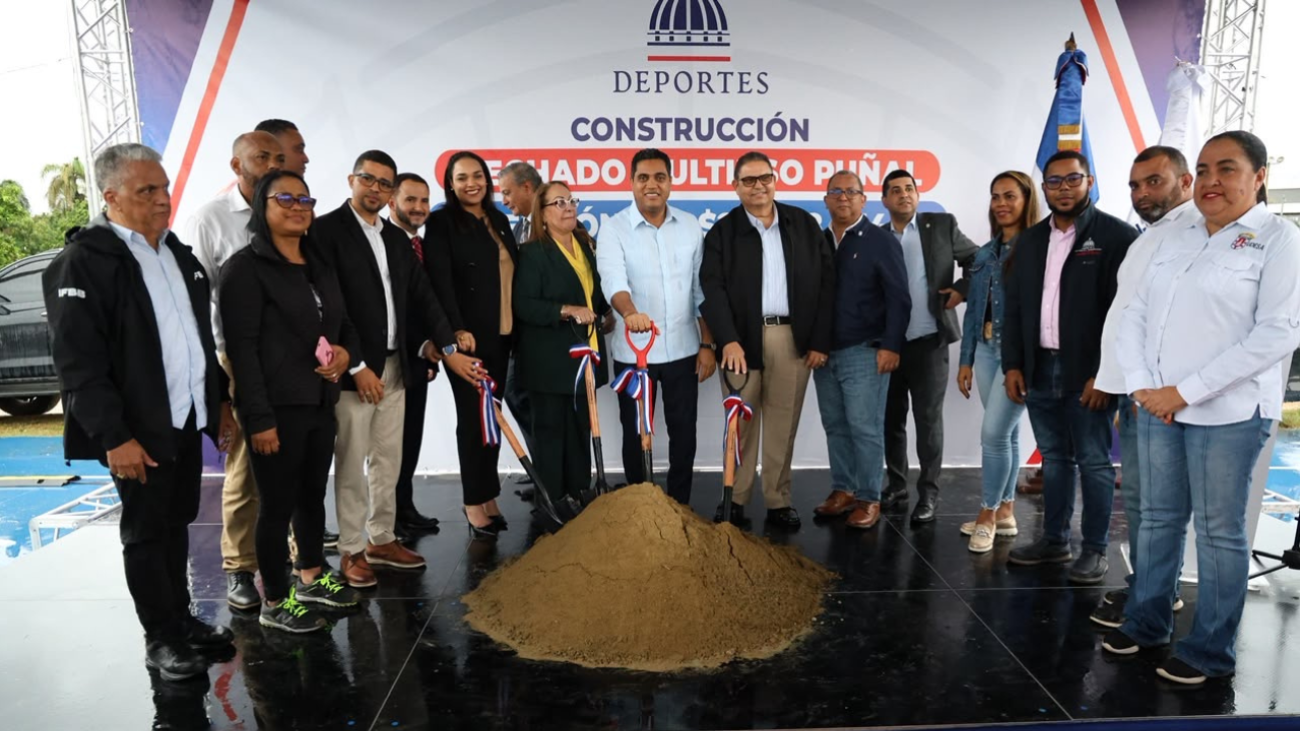 Ministerio de Deportes inicia los trabajos de construcción de multiuso en el municipio Puñal