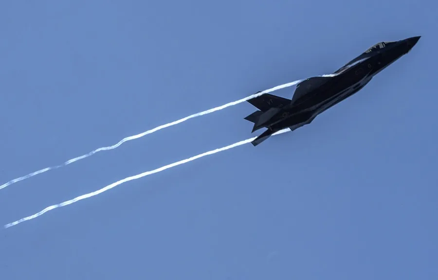 EE.UU. desmiente que Irán destruyera tres de sus aviones y violara el bloqueo naval