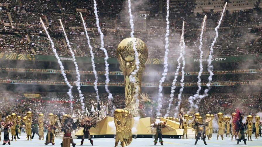 Tom Cruise, Robbie Williams y Laura Pausini se suman a las estrellas que cerrarán el Mundial 2026