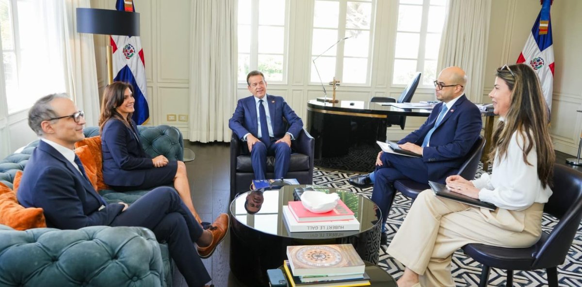 Canciller «Ito» Bisonó recibe a embajadora de Estados Unidos Leah Francis Campos