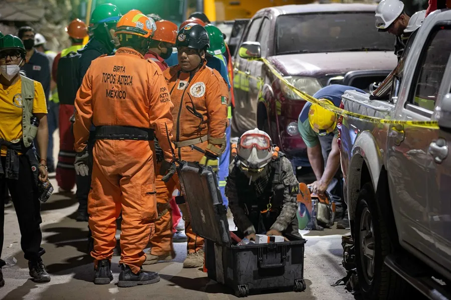 La brigada de socorristas mexicanos Los Topos llega a Cali después de 41 días en Venezuela