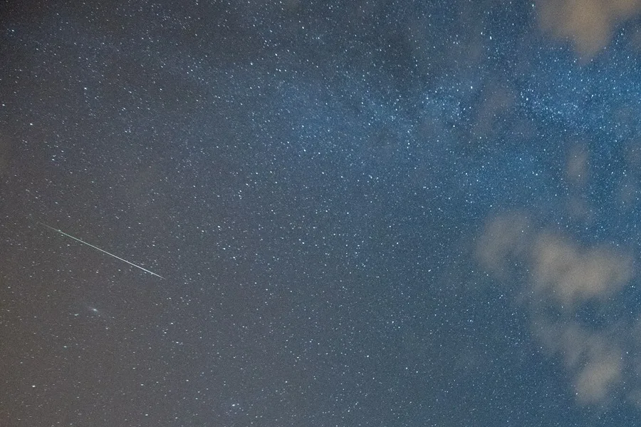 Una excepcional lluvia de estrellas como colofón del histórico eclipse de sol
