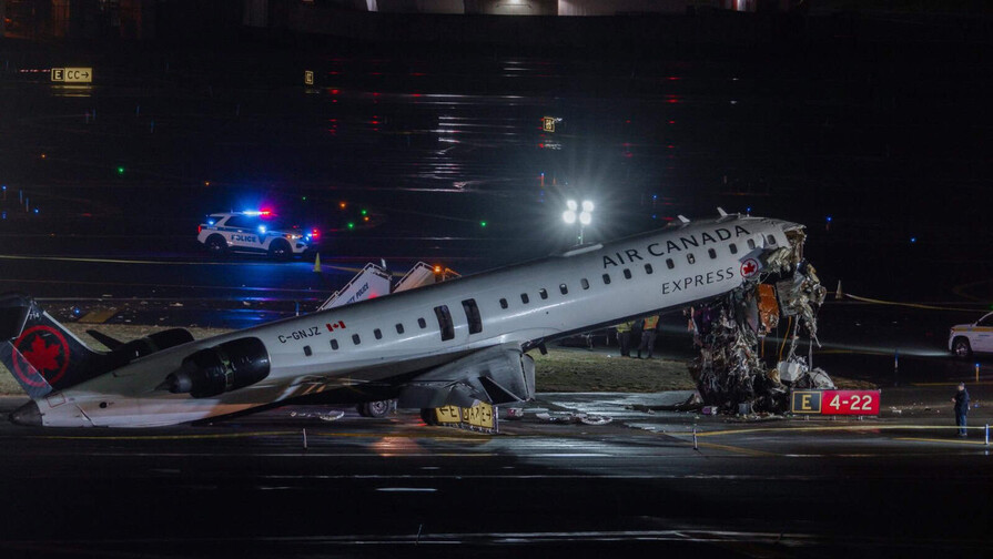 Controladores aéreos dejaron su puesto antes de mortal accidente en Nueva York, según WSJ