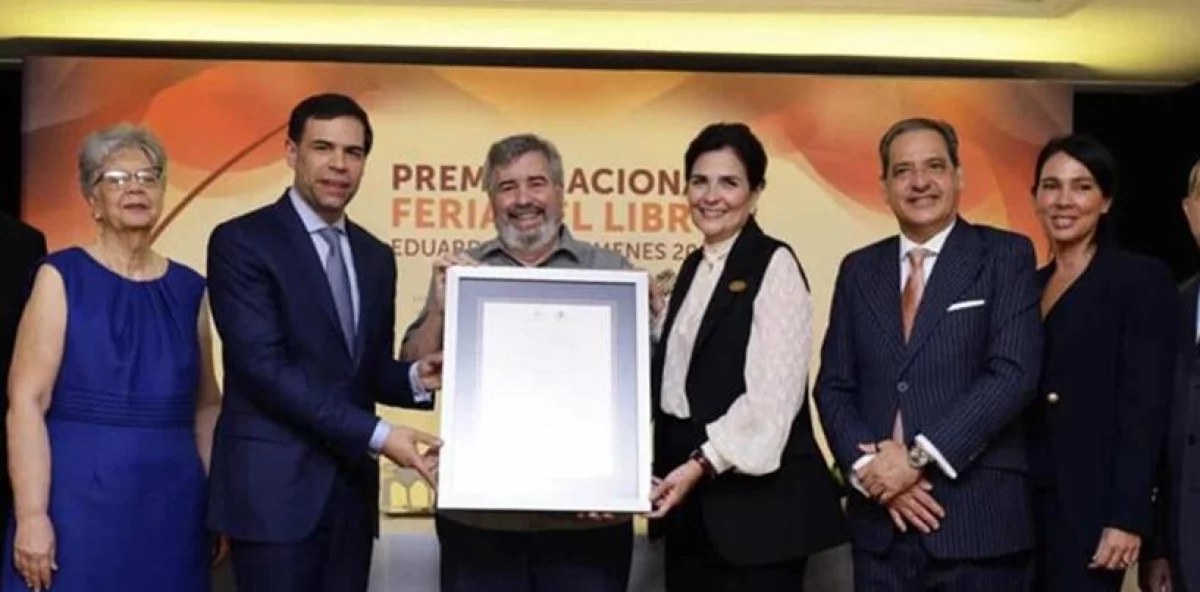 Pablo Mella gana Premio Nacional Feria del Libro Eduardo León Jimenes 2026