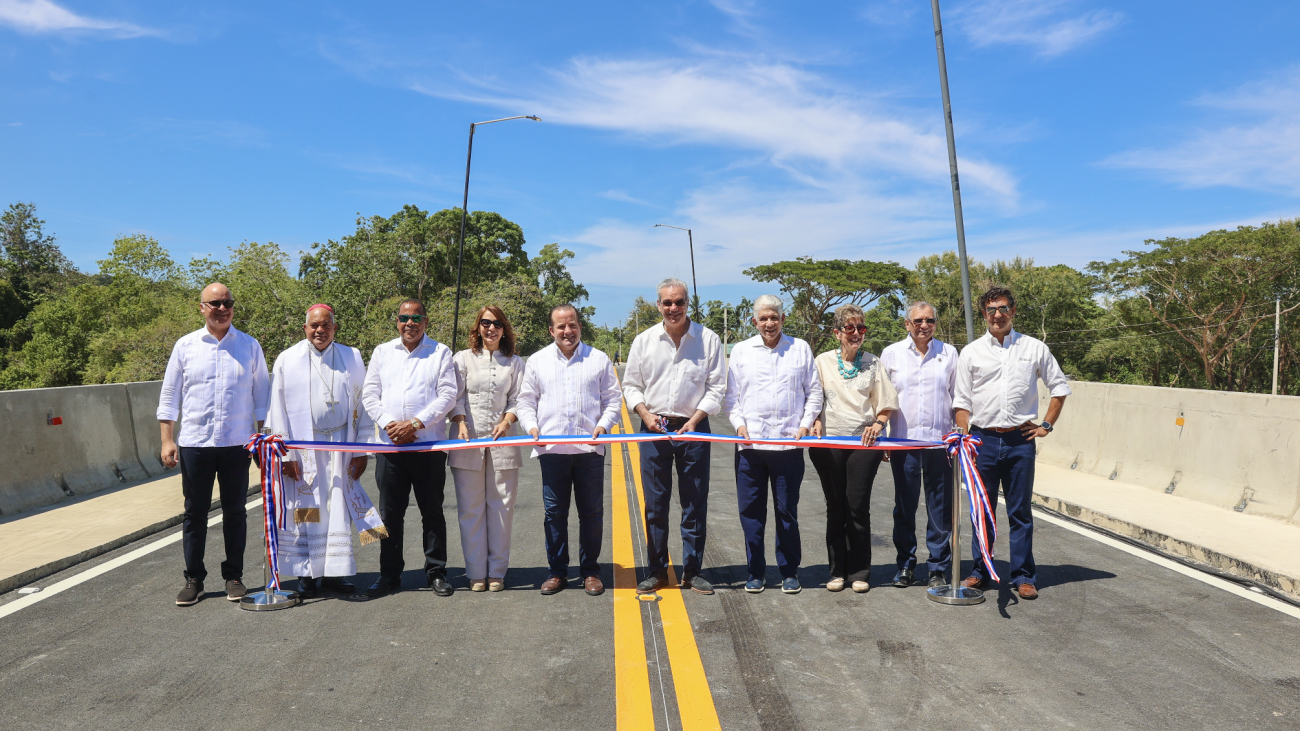 Presidente Luis Abinader inaugura en tiempo récord nuevo puente sobre el río Camú y restablece conexión entre Santiago y Puerto Plata
