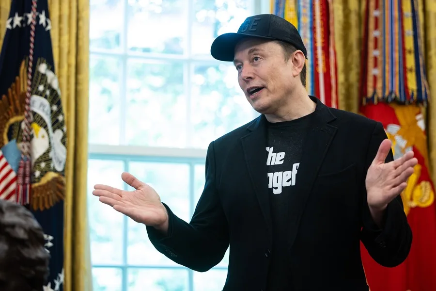 Elon Musk llama a los gigantes de la IA a probar mutuamente sus modelos de seguridad