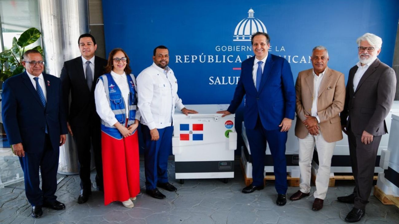 Ministerio de Salud fortalece cadena de frío para garantizar calidad de las vacunas con entrega de 421 refrigeradoras