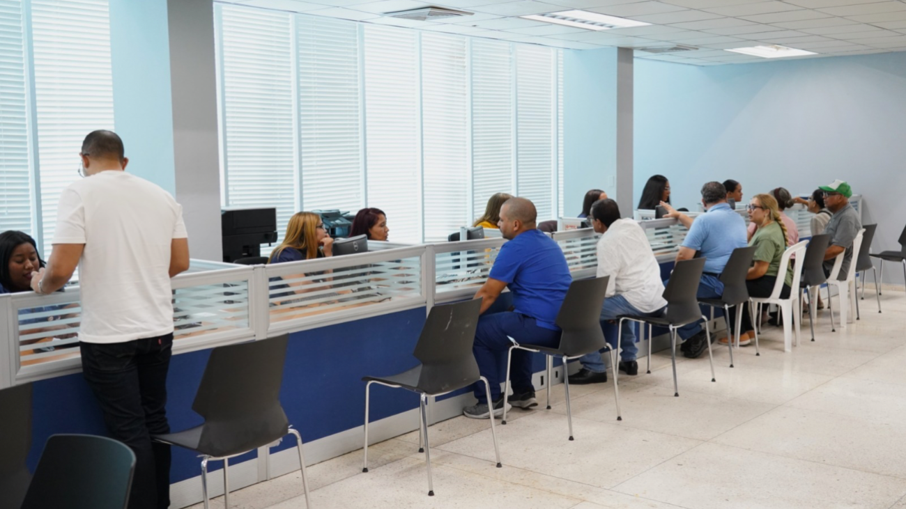 Edesur ofrece atención personalizada en sus oficinas para responder inquietudes de sus clientes