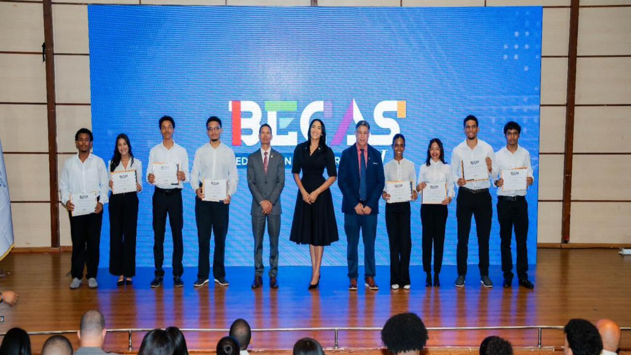 ITLA entrega 118 becas de Educación Superior durante su segunda convocatoria de 2026