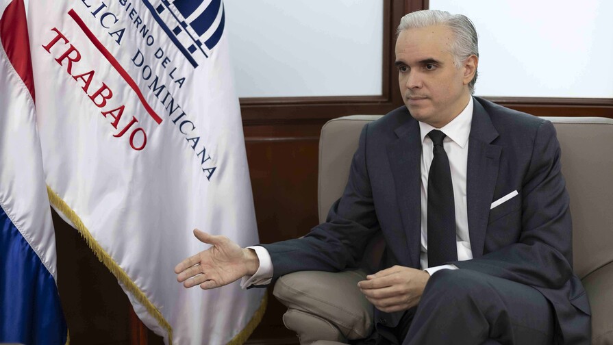Luis Miguel De Camps destaca programa AWS Entrena para fortalecer las competencias digitales en RD