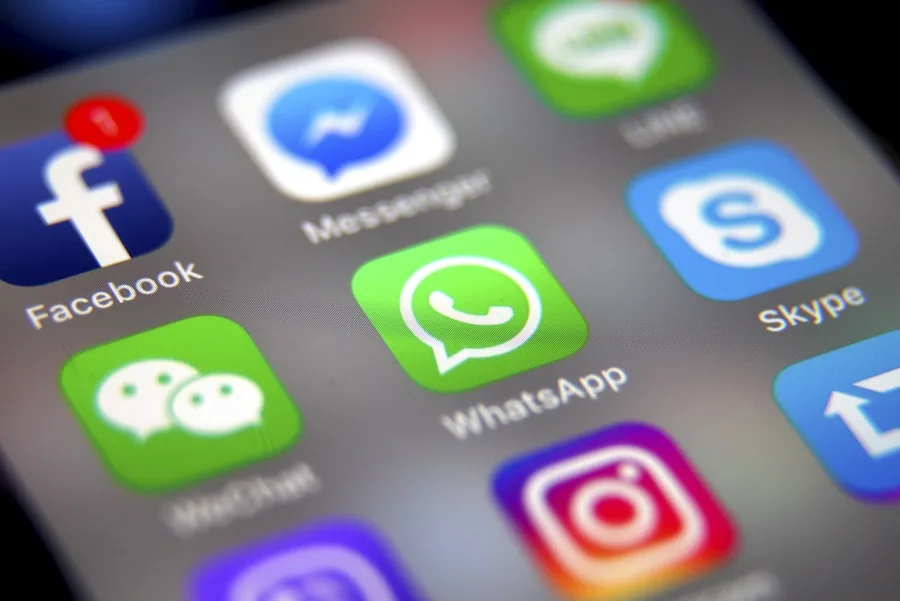 California prohíbe los algoritmos y las funciones adictivas en redes sociales para menores de 16